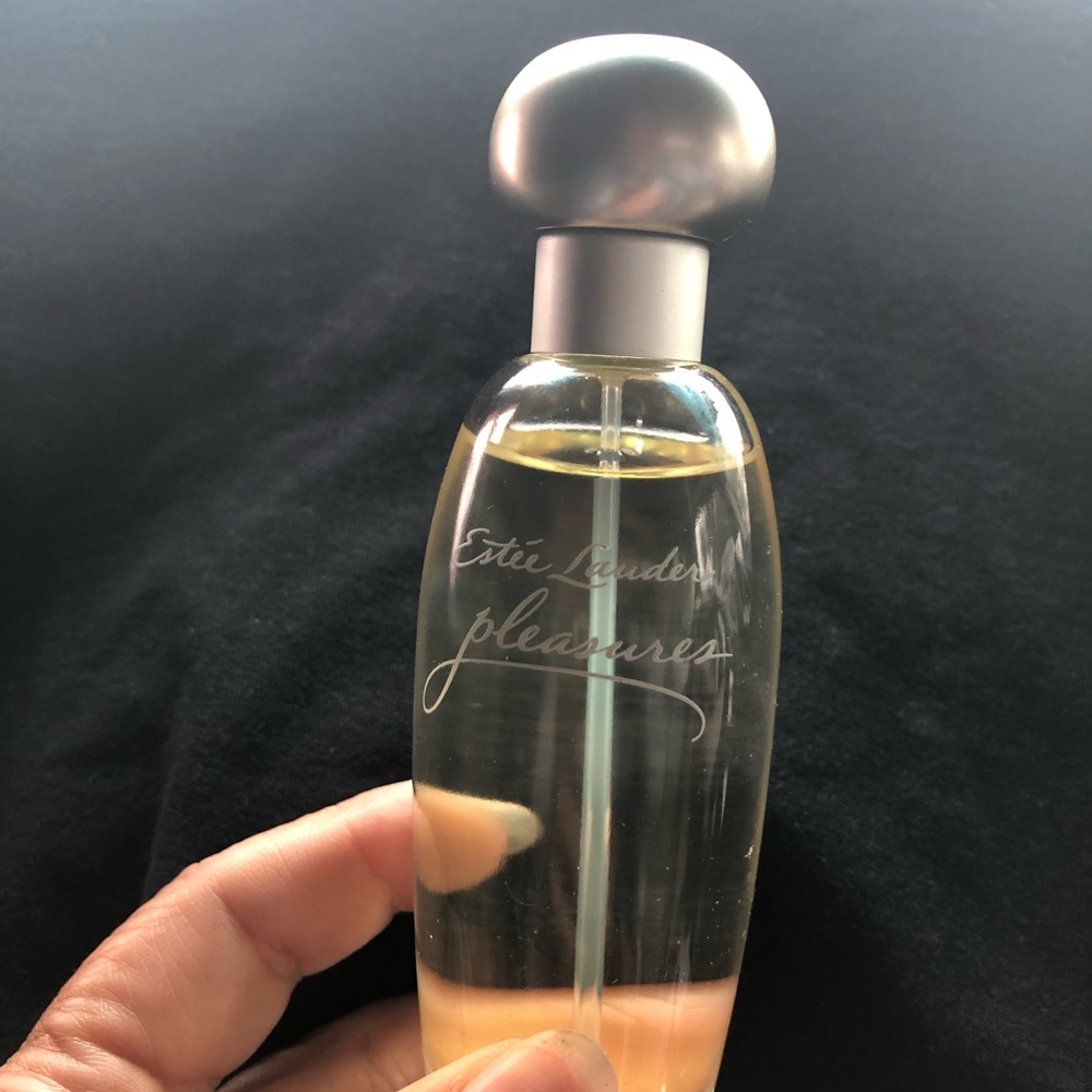 Estée Lauder spray Pleasures